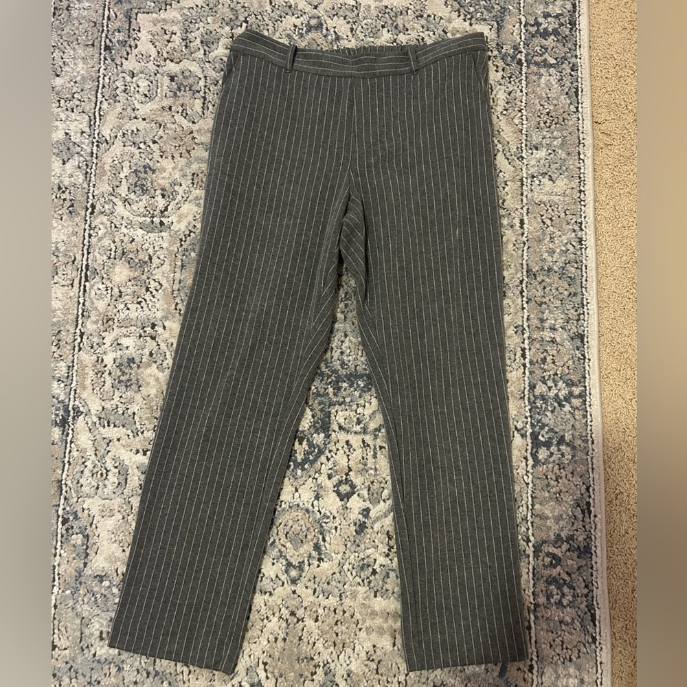 BANANA REPUBLIC STRIPED GREY PANTS